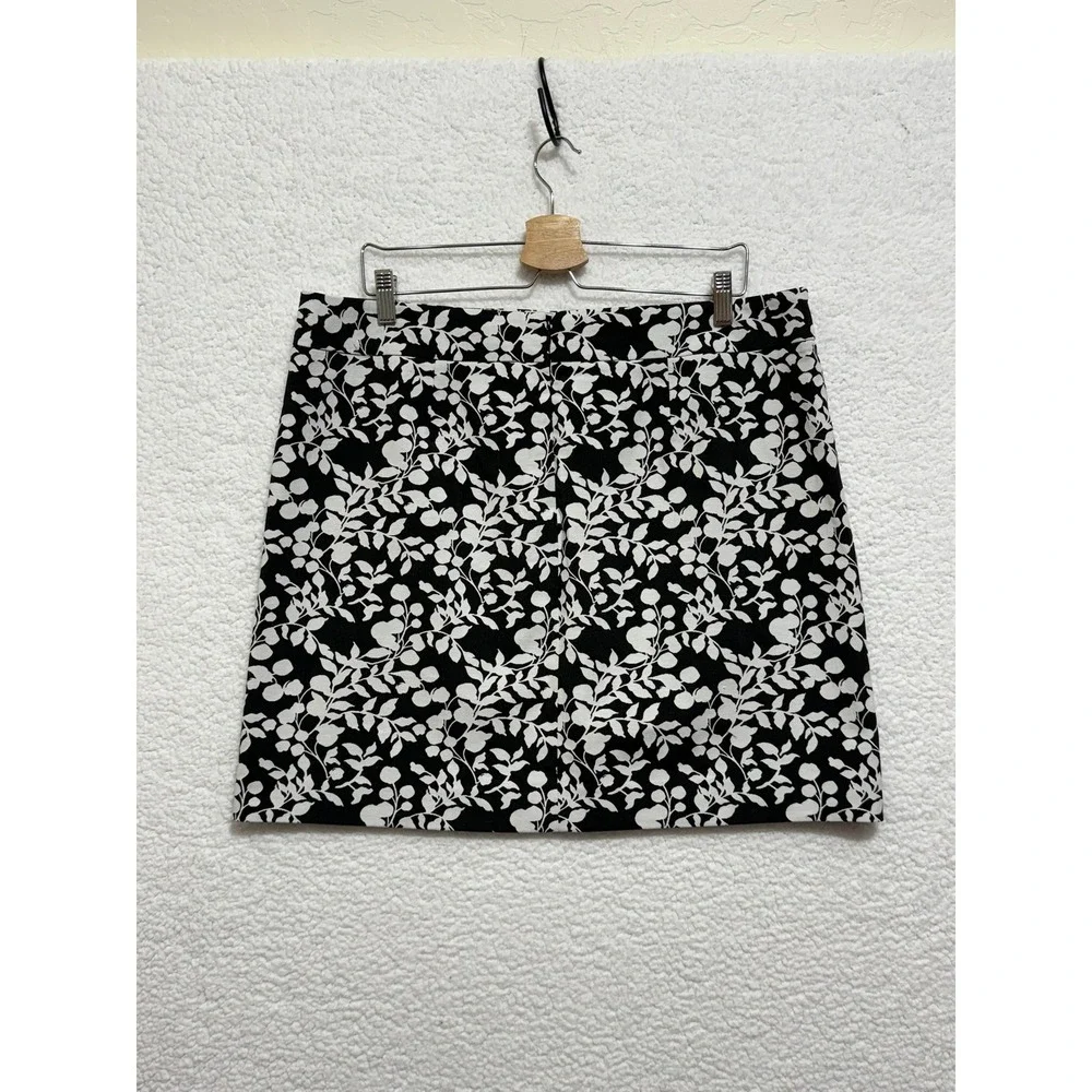 LOFT Black White Floral Print Pencil Skirt‎ Size 14